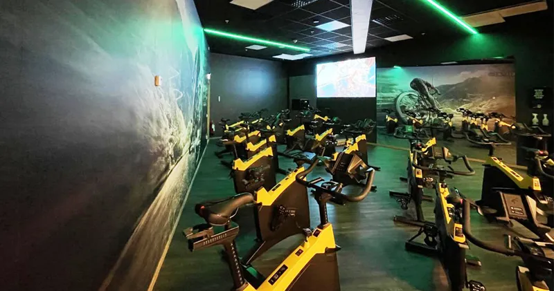 Nordic Wellness Rotebro Handelsplats, Padel & Gym, Stockholm  3