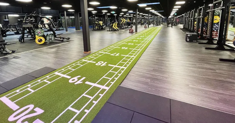 Nordic Wellness Rotebro Handelsplats, Padel & Gym, Stockholm 4