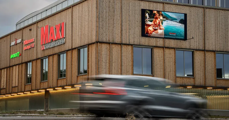 Stockholm - ICA Maxi Arninge Täby